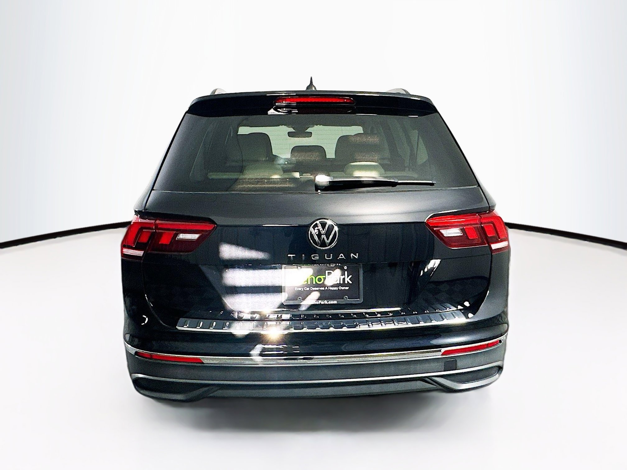 Used 2024 Volkswagen Tiguan S image 7