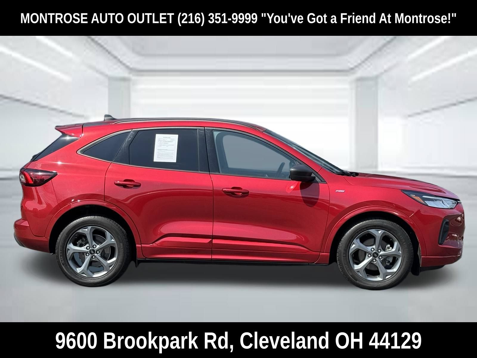 Used 2023 Ford Escape ST-Line w/ Equipment Group 301A FWD image 3