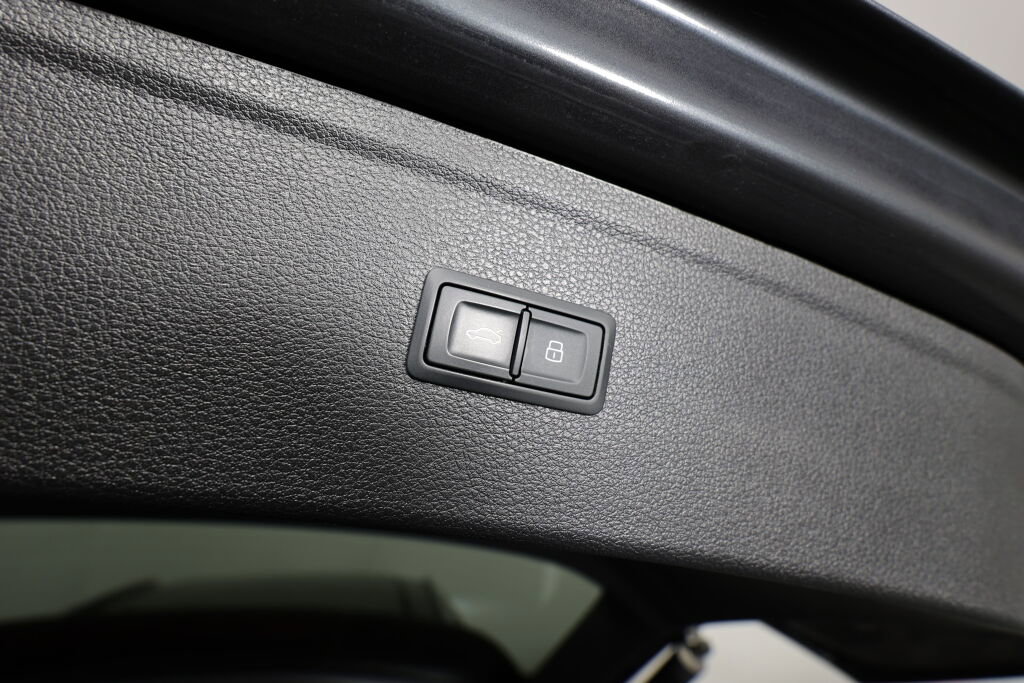 Used 2018 Audi Q5 2.0T Premium Plus w/ Premium Plus Package AWD/4WD image 20