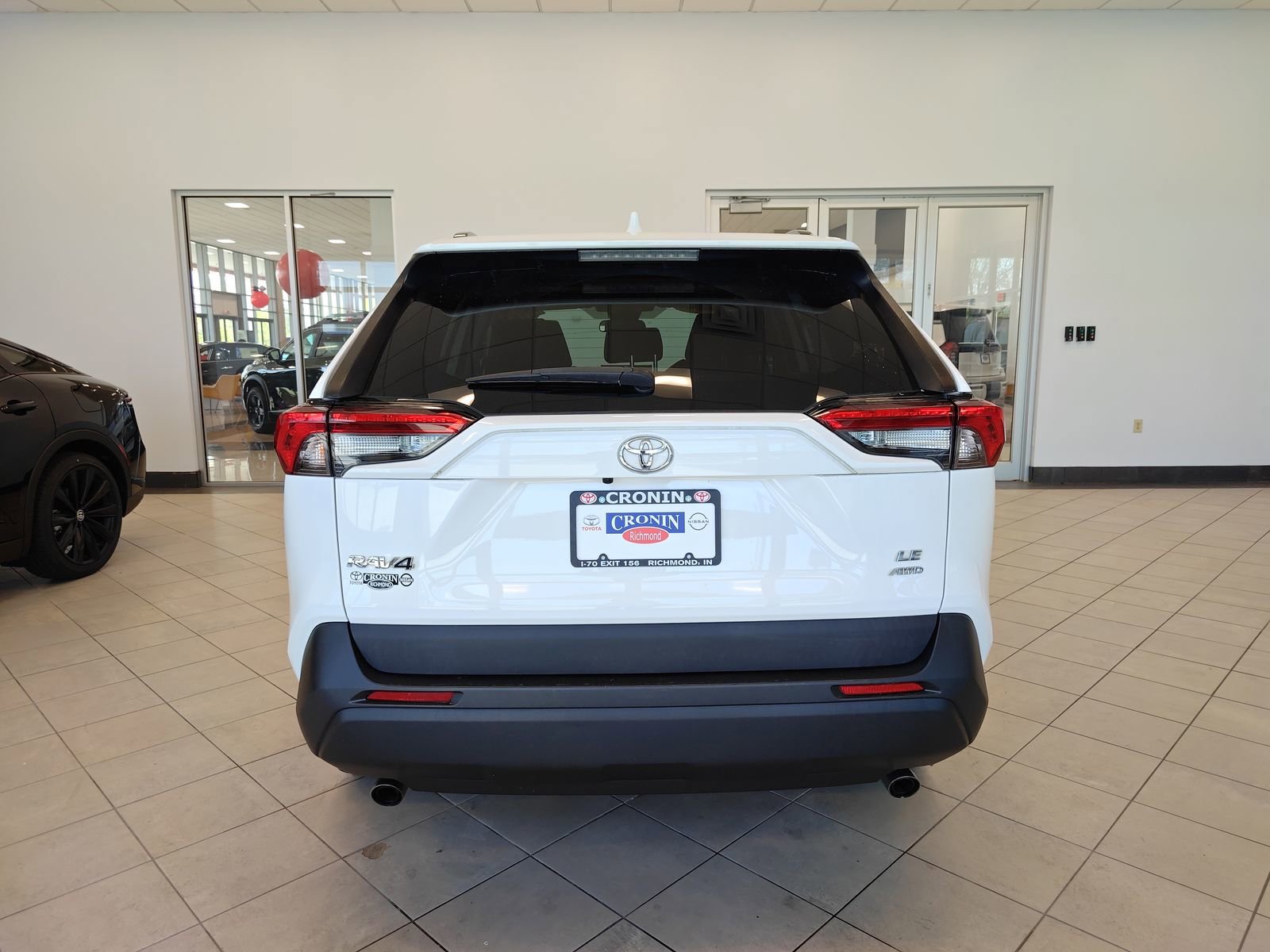 Used 2021 Toyota RAV4 LE AWD/4WD image 4