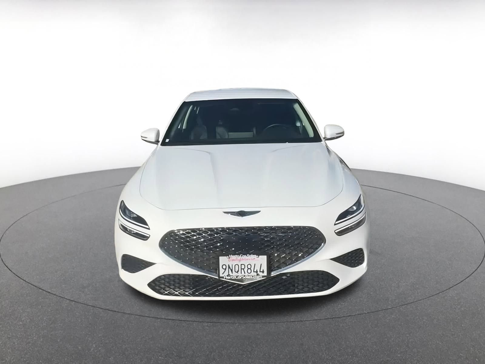 Used 2025 Genesis G70 2.5T image 7