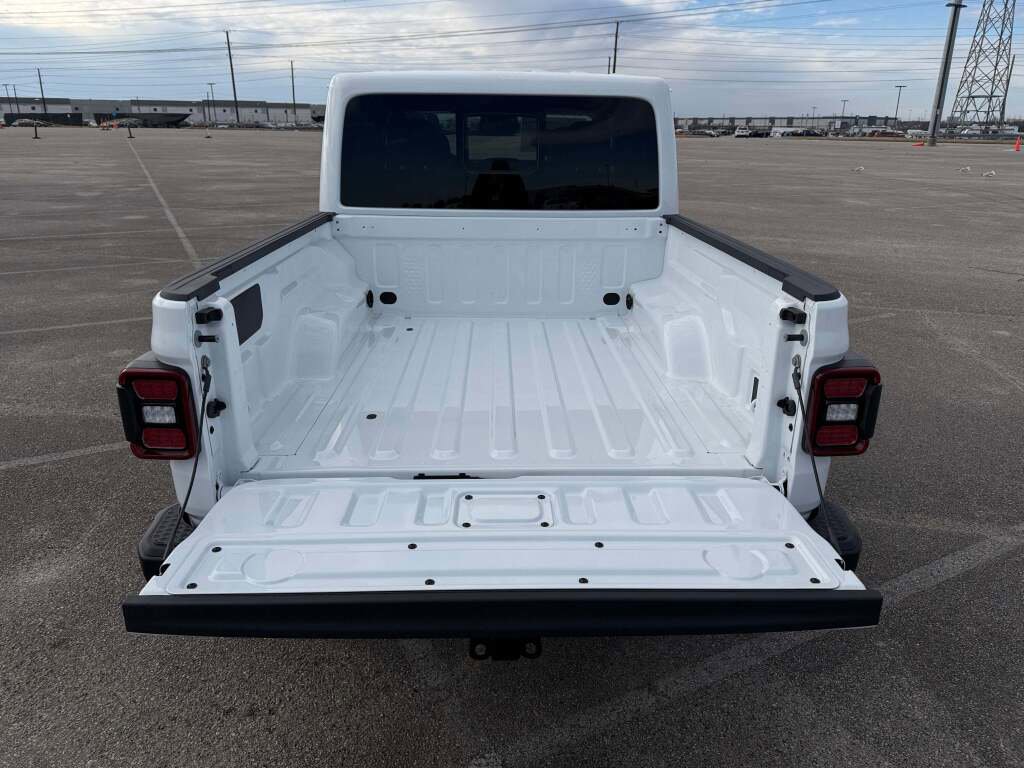New 2026 Jeep Gladiator Mojave image 20