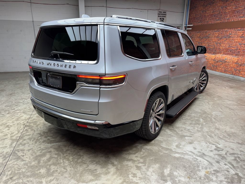 Used 2023 Jeep Grand Wagoneer Series II w/ Flexible Seating Group AWD/4WD image 6