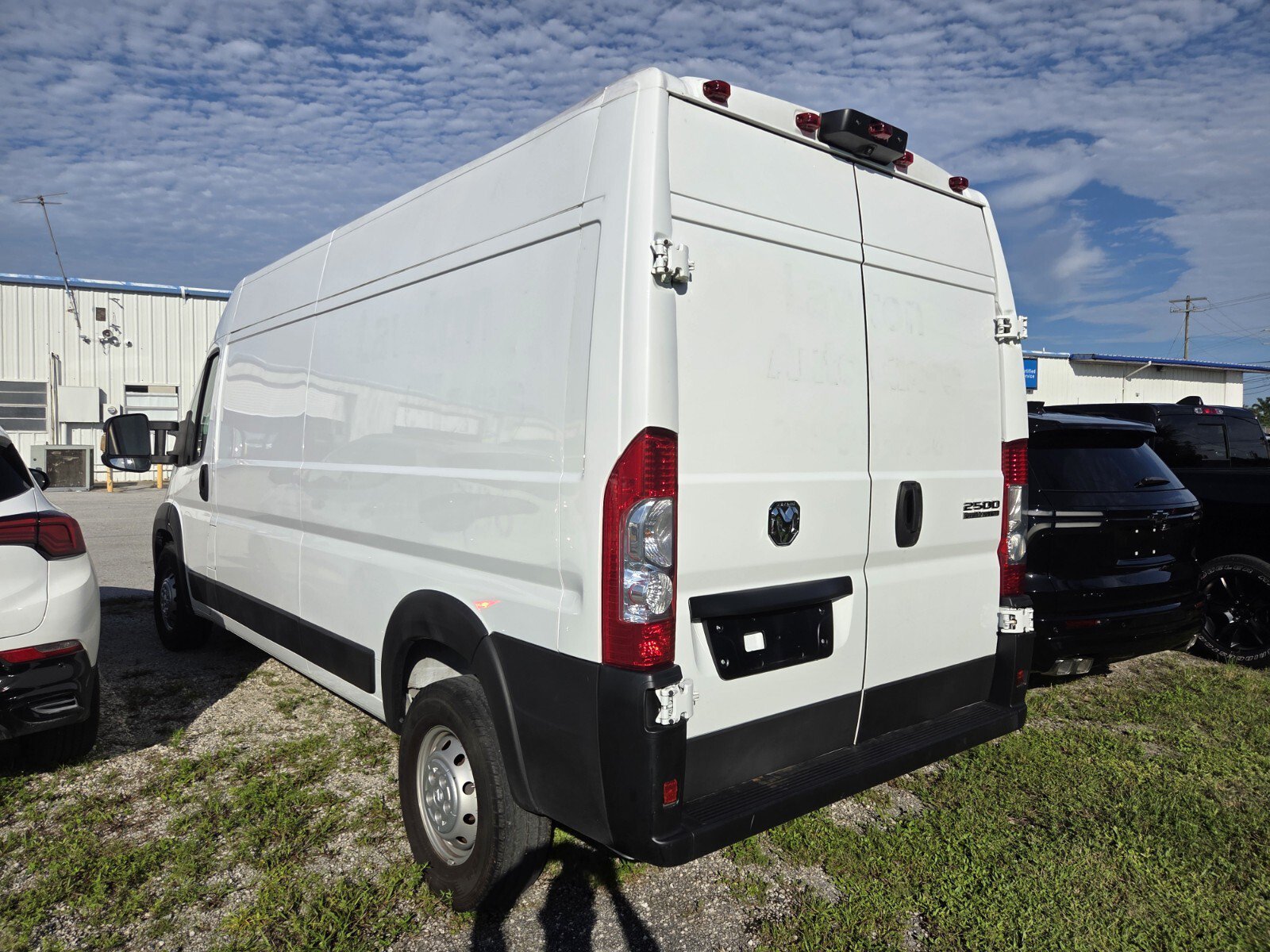 Used 2023 RAM ProMaster 2500 FWD image 4