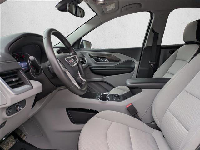 Used 2024 GMC Terrain SLE w/ Driver Convenience Package image 10