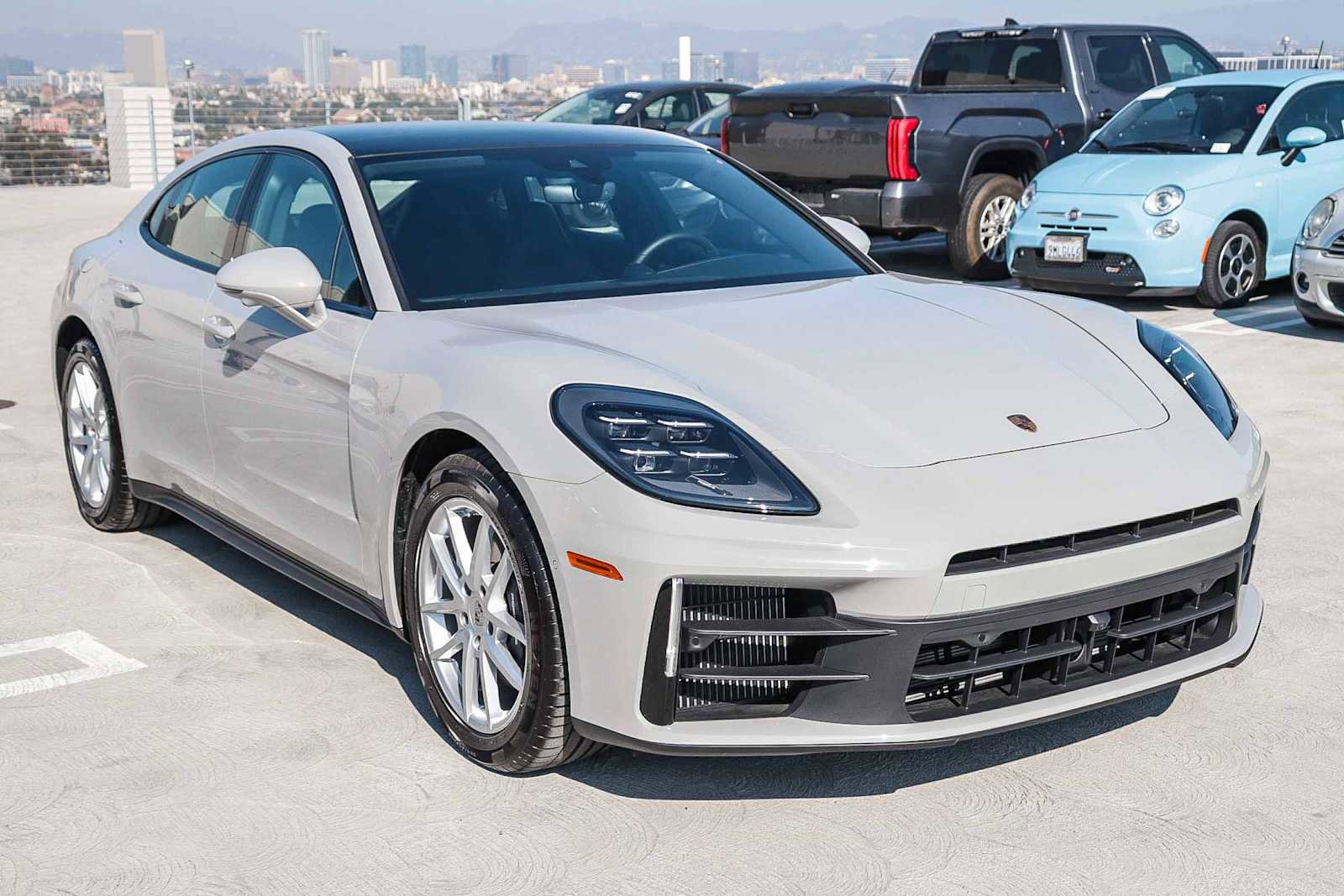 Used 2025 Porsche Panamera 4 image 3