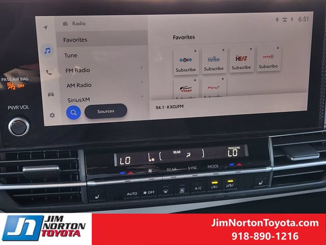 Used 2026 Toyota Sienna XLE FWD image 17