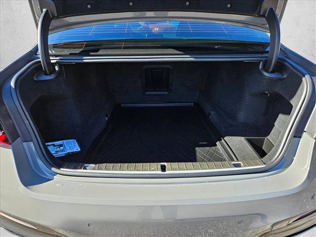 Used 2022 BMW 740i 740i w/ M Sport Package image 7