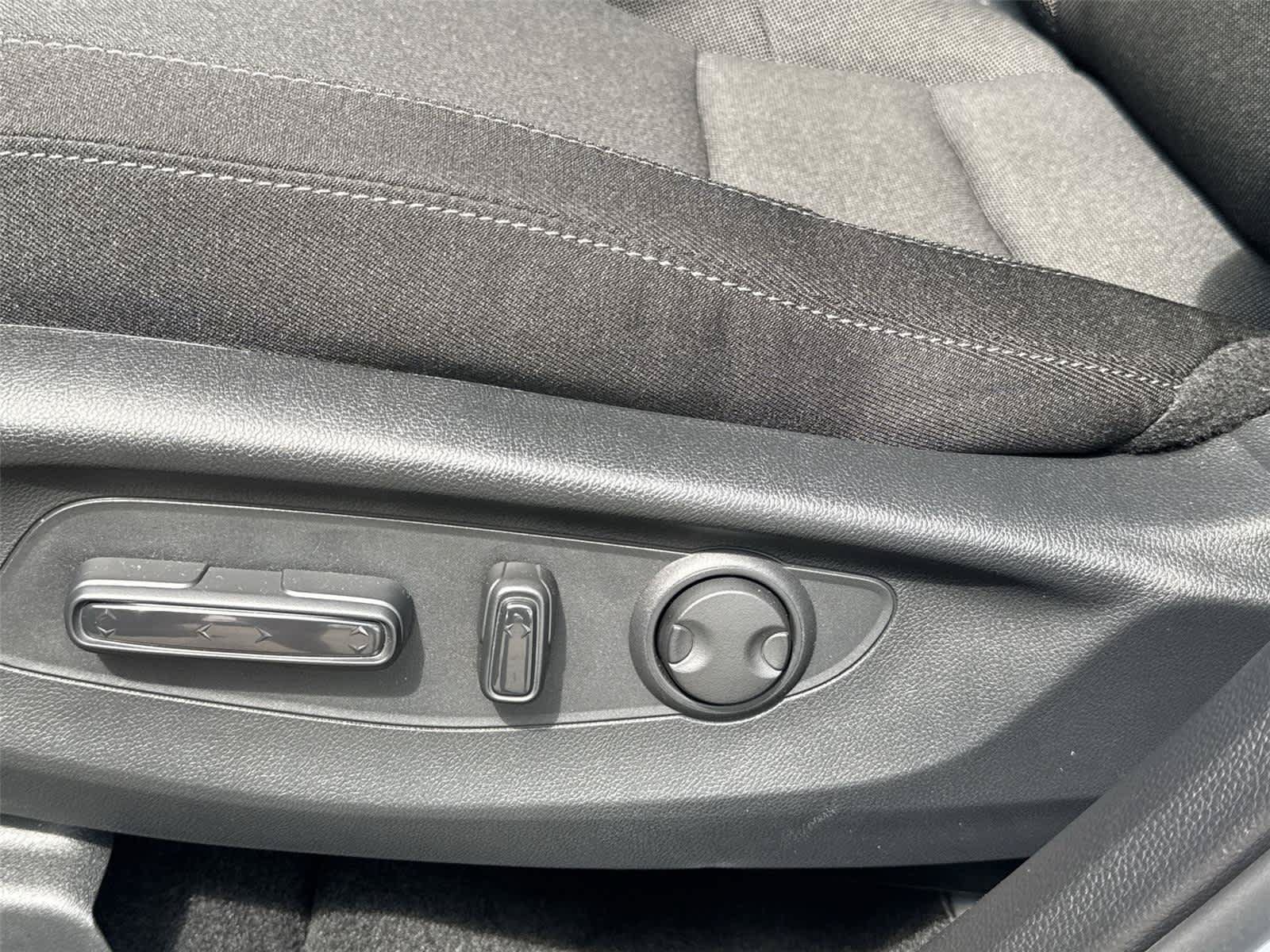 Used 2026 Honda CR-V EX image 12
