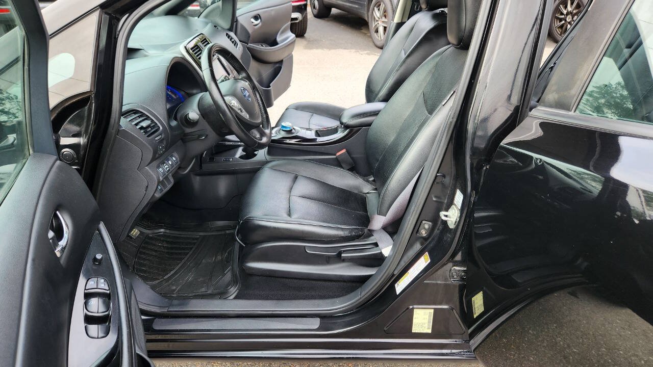 Used 2013 Nissan Leaf SL FWD image 25