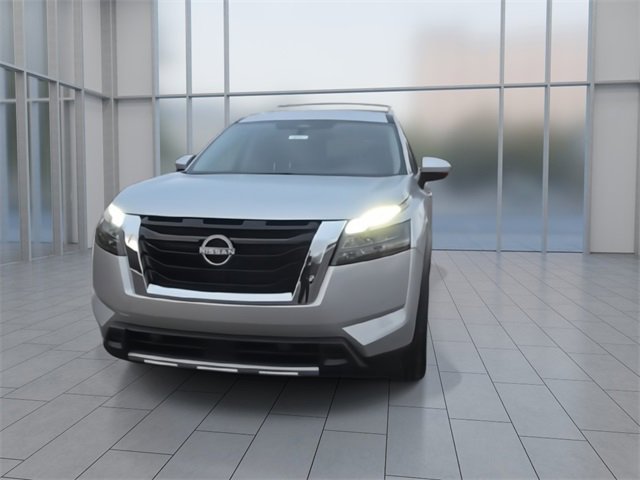 New 2025 Nissan Pathfinder SL image 3