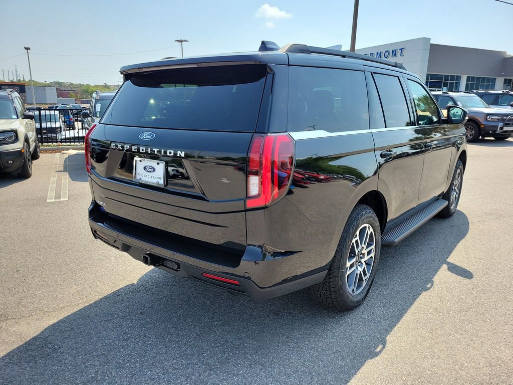 New 2026 Ford Expedition Active image 5