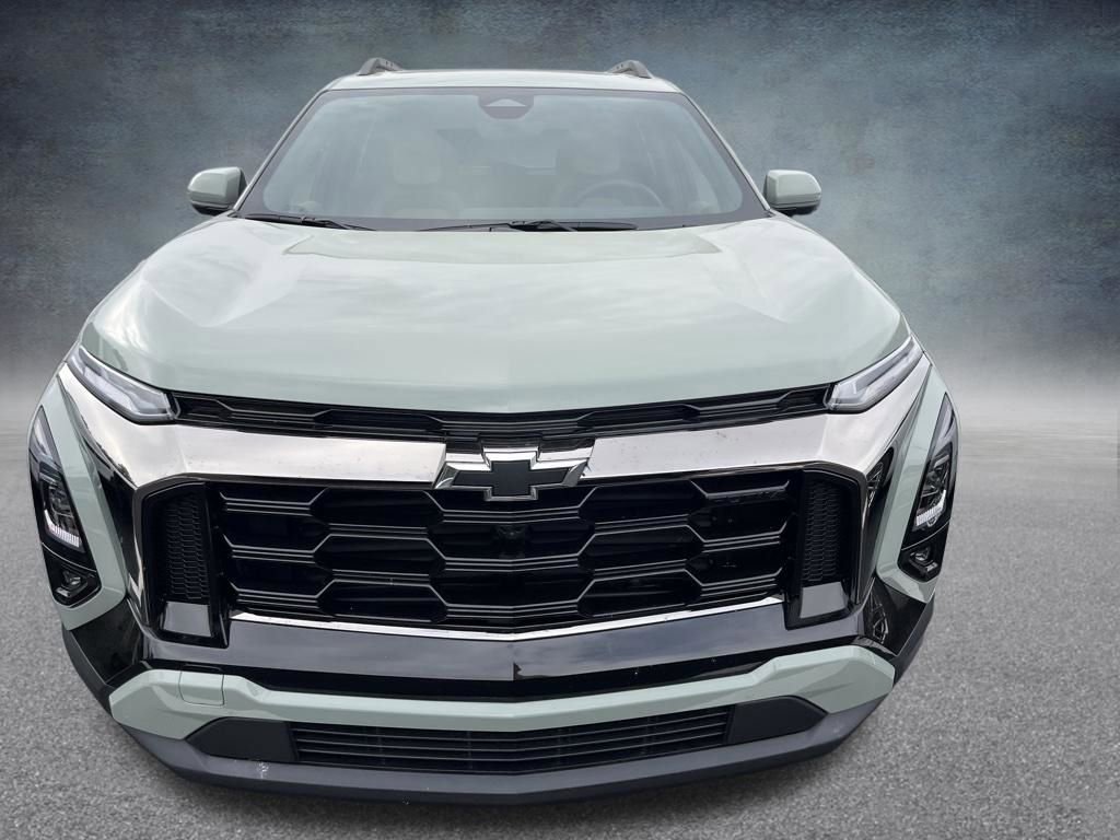 Used 2026 Chevrolet Equinox ACTIV w/ Convenience Package III FWD image 2