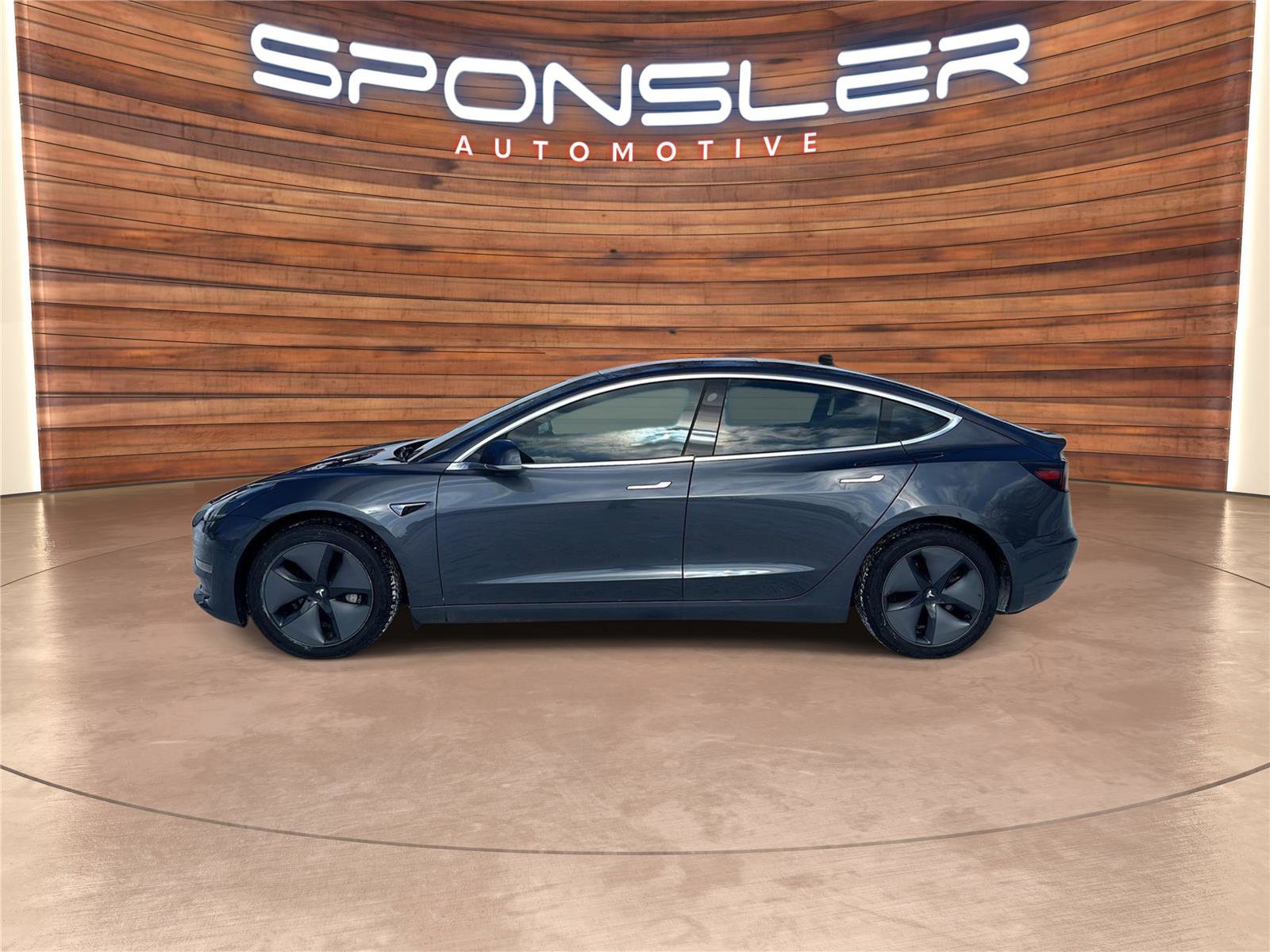Used 2018 Tesla Model 3 Long Range image 2