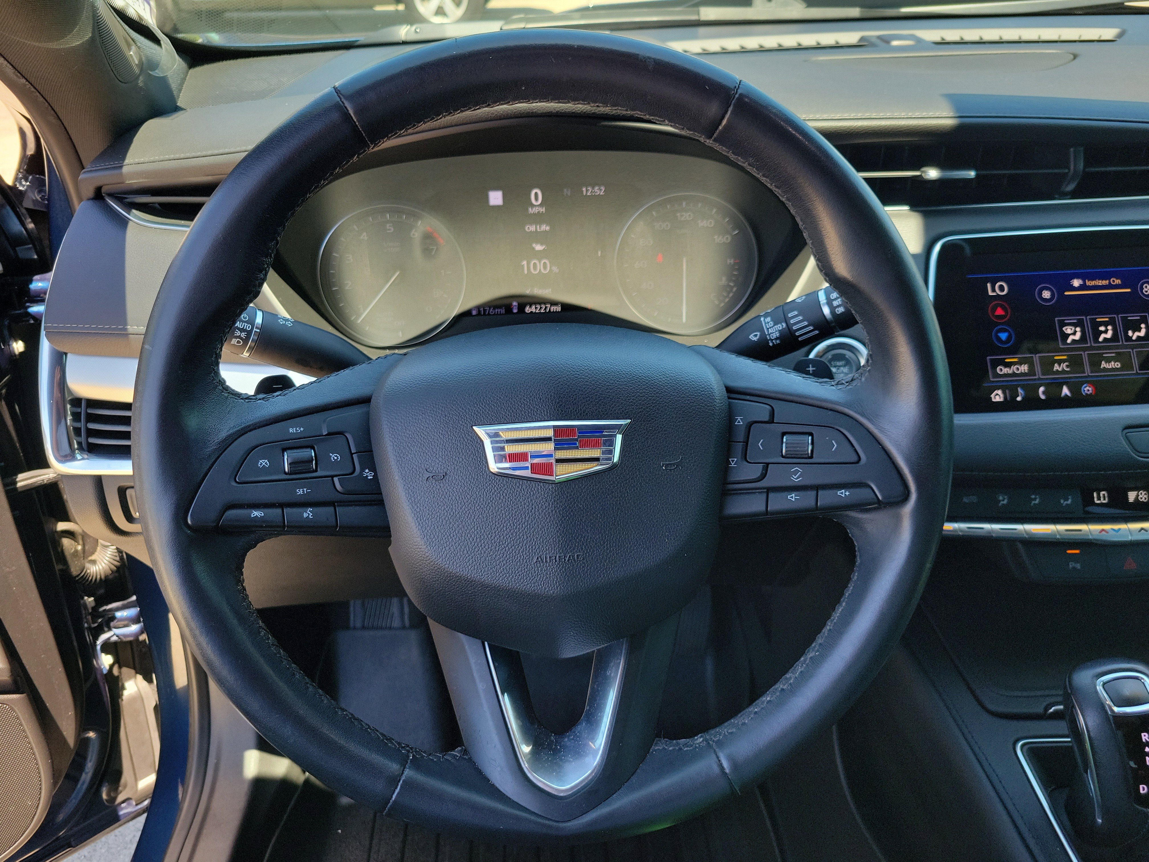 Used 2019 Cadillac XT4 Premium Luxury w/ Technology Package image 28