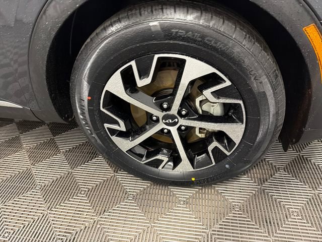 Certified 2023 Kia Sportage EX FWD image 43