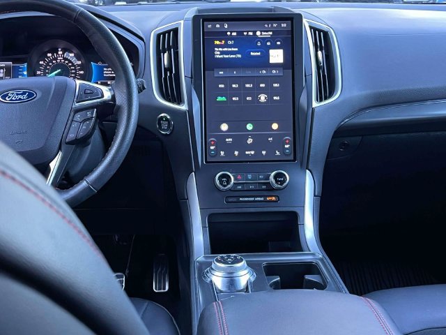 Certified 2024 Ford Edge ST-Line AWD/4WD image 15