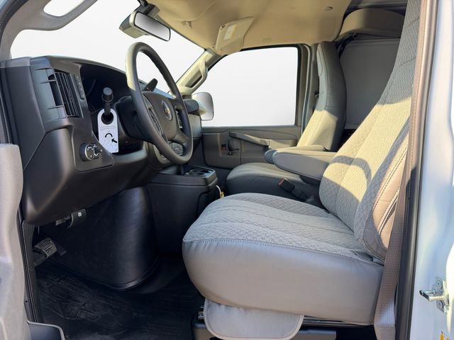 New 2025 Chevrolet Express 3500 w/ Driver Convenience Package image 9