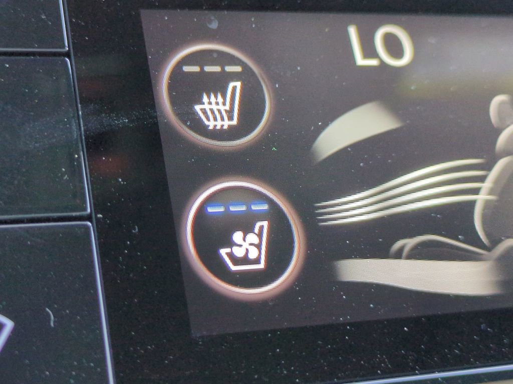 Used 2025 Genesis G70 3.3T Advanced w/ Sport Prestige Package image 24