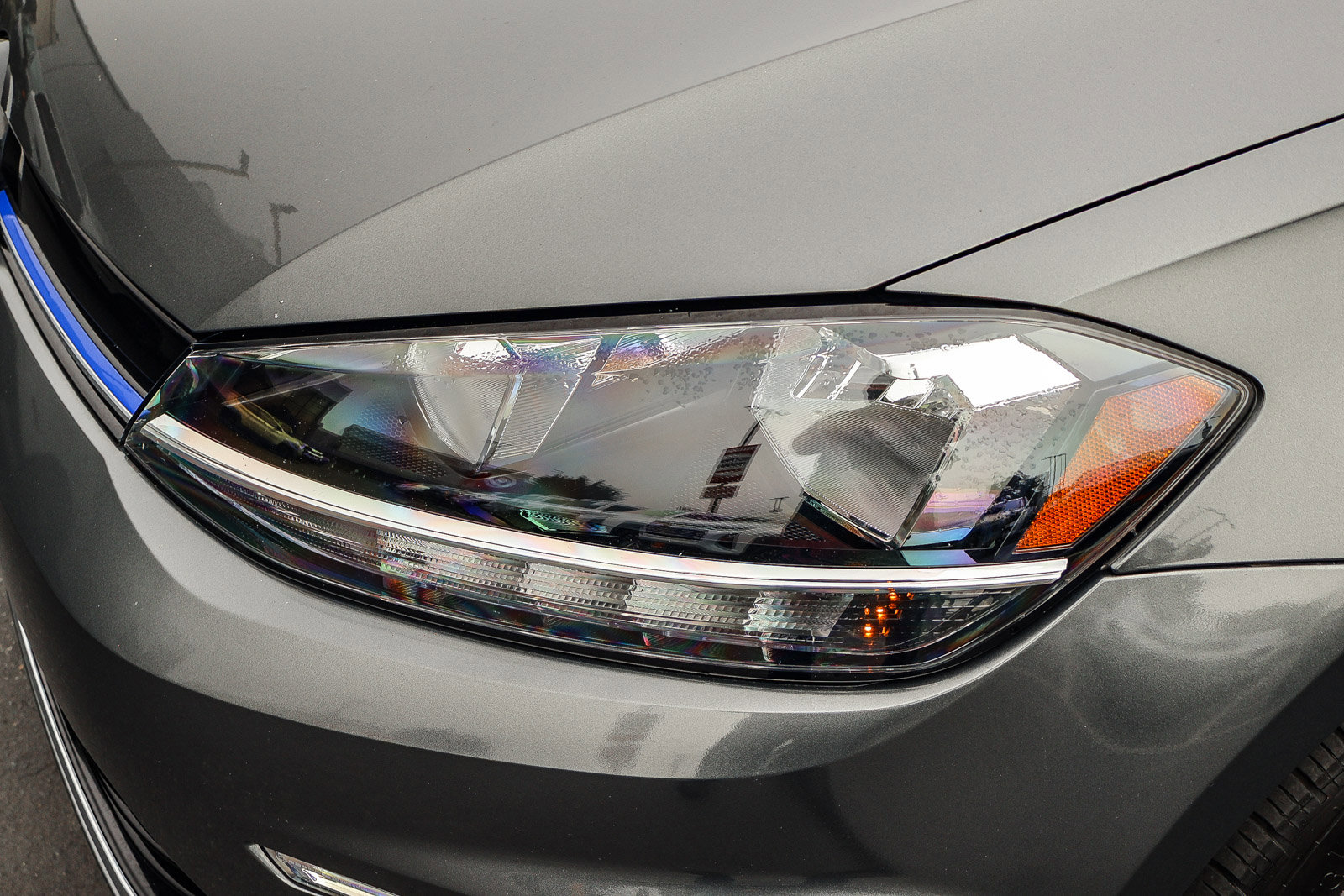 Used 2017 Volkswagen e-Golf SE w/ DC Fast Charging Package image 24