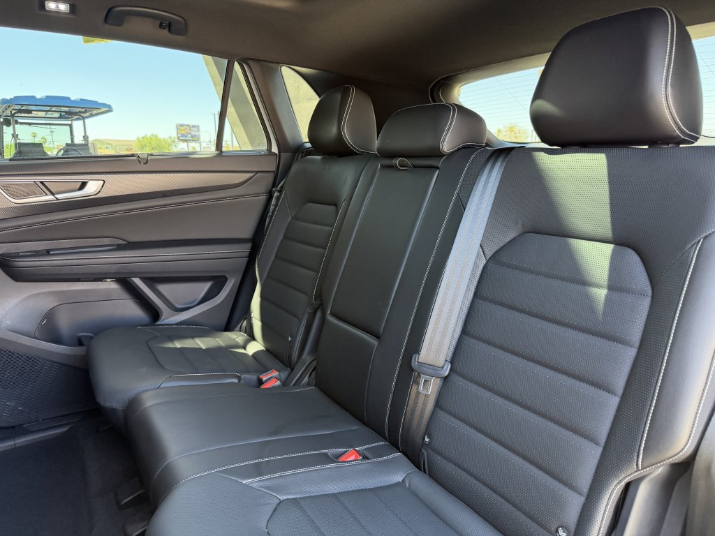 Used 2024 Volkswagen Atlas Cross Sport SEL AWD/4WD image 36