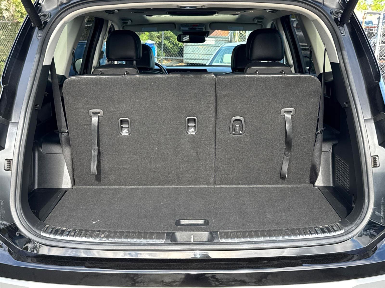 Used 2023 Kia Telluride SX image 9