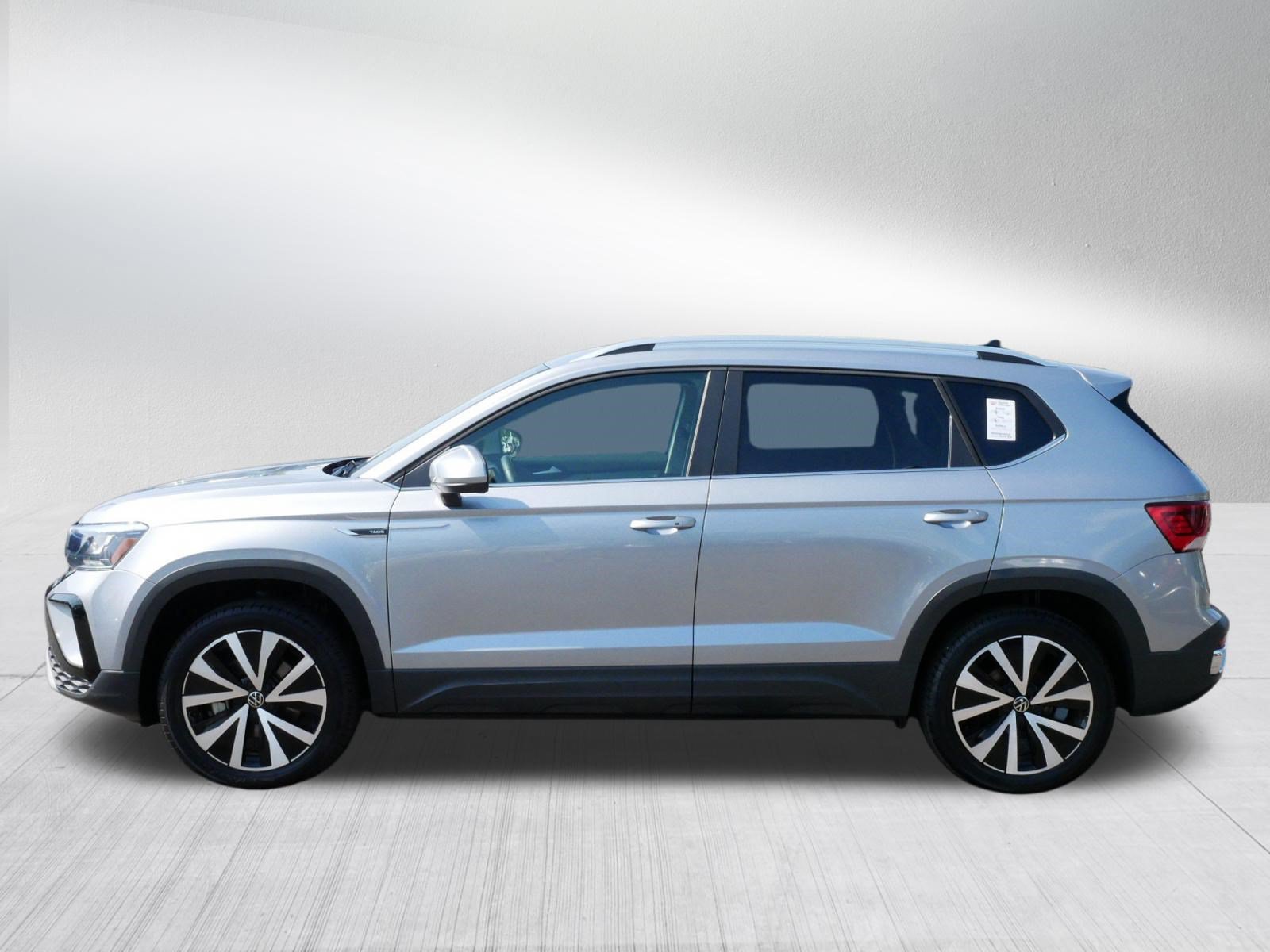 Certified 2022 Volkswagen Taos SE AWD/4WD image 4