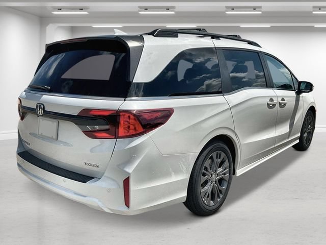New 2026 Honda Odyssey Touring image 3