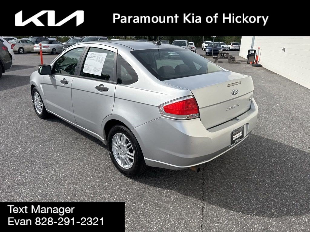 Used 2011 Ford Focus SE w/ 201A Rapid Spec Order Code FWD image 5