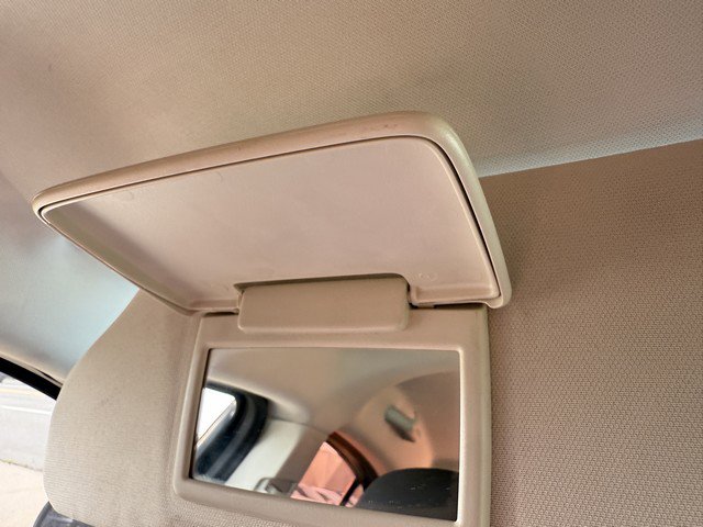 Used 2009 Chrysler Sebring LX image 30