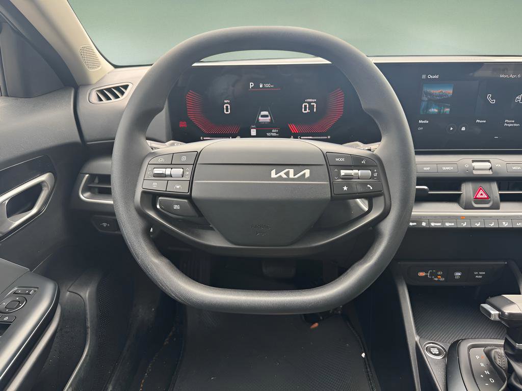 Used 2025 Kia K4 LXS image 21