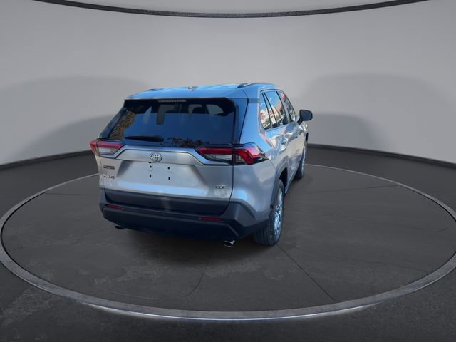 Used 2023 Toyota RAV4 XLE Premium image 15
