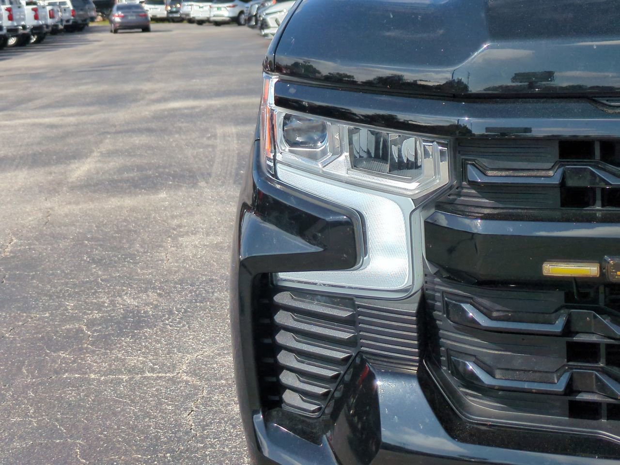 Used 2022 Chevrolet Silverado 1500 LT Trail Boss w/ LT Trail Boss Premium Package AWD/4WD image 10