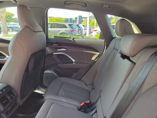Used 2025 Audi Q5 Prestige AWD/4WD image 11