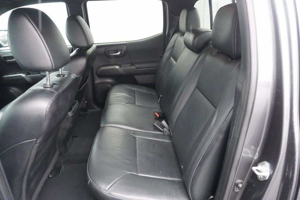 Used 2021 Toyota Tacoma TRD Sport image 31