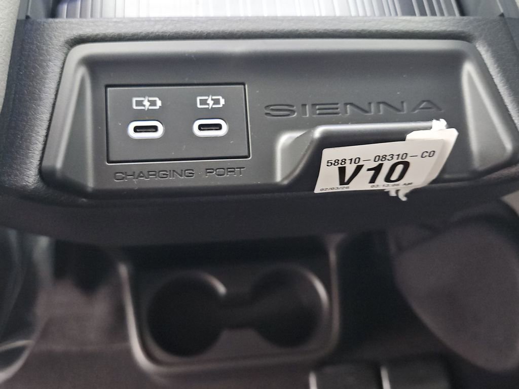 New 2026 Toyota Sienna XLE image 27