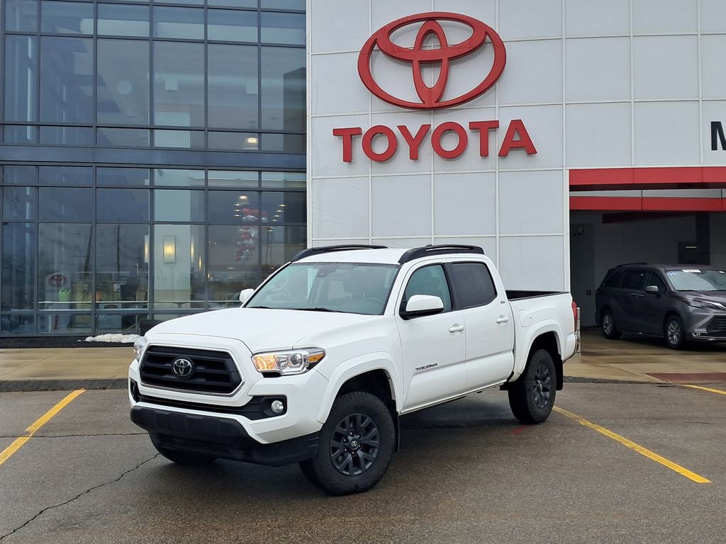 Used 2022 Toyota Tacoma SR5 AWD/4WD image 1