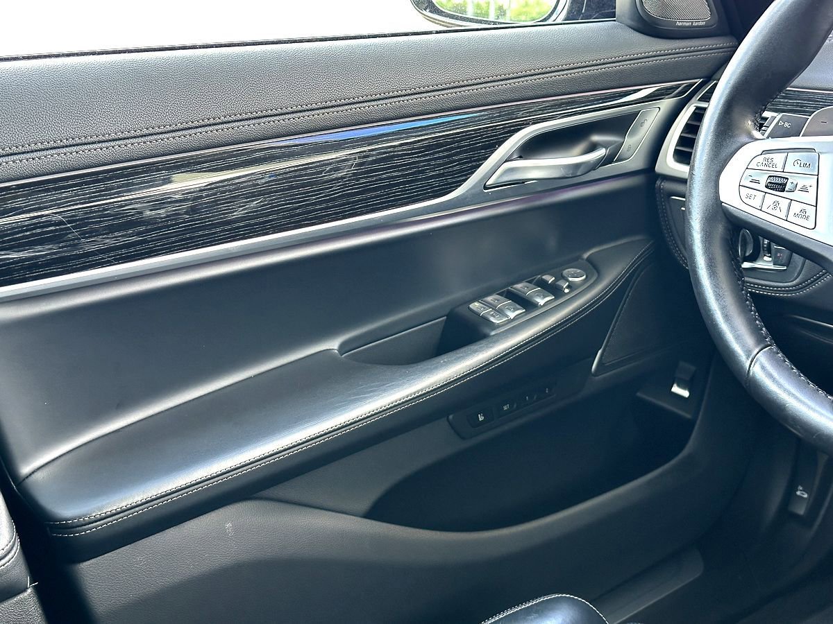 Certified 2022 BMW 740i w/ M Sport Package image 28