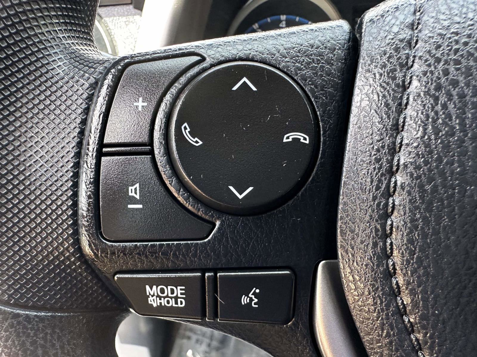 Used 2018 Toyota RAV4 LE w/ All Weather Liner Package AWD/4WD image 15