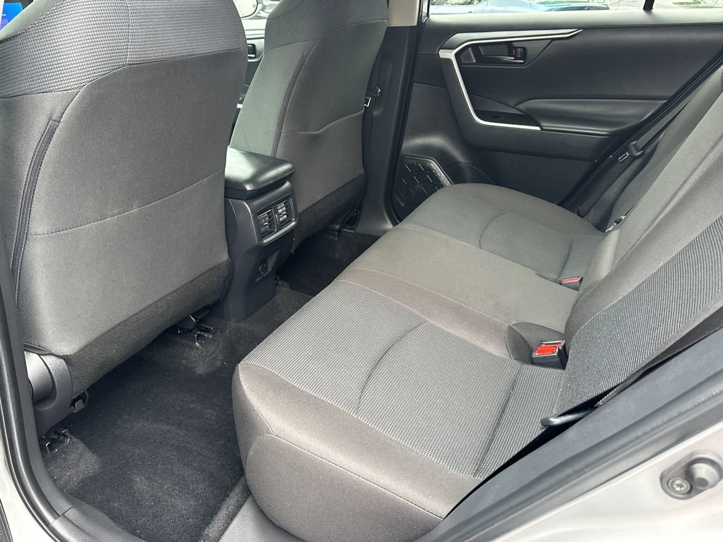 Used 2025 Toyota RAV4 LE AWD/4WD image 15