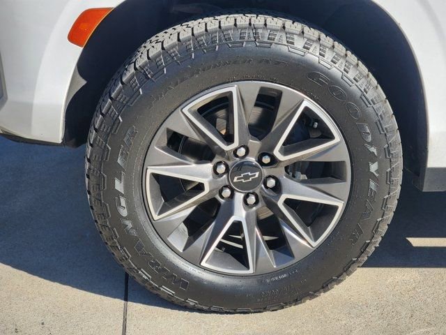 Used 2023 Chevrolet Tahoe Z71 w/ Luxury Package image 18