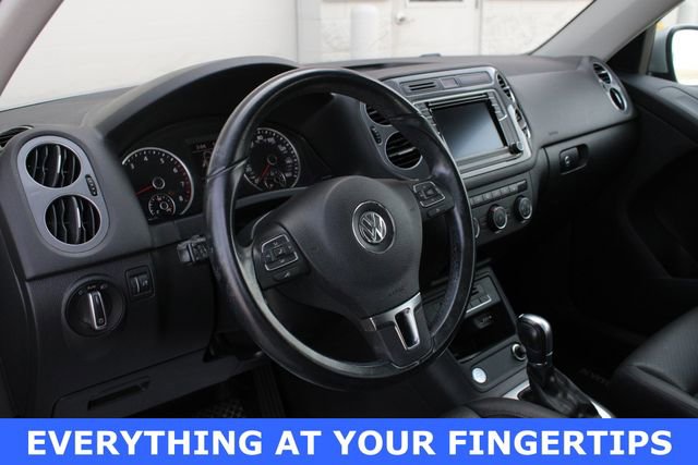 Used 2017 Volkswagen Tiguan S image 2