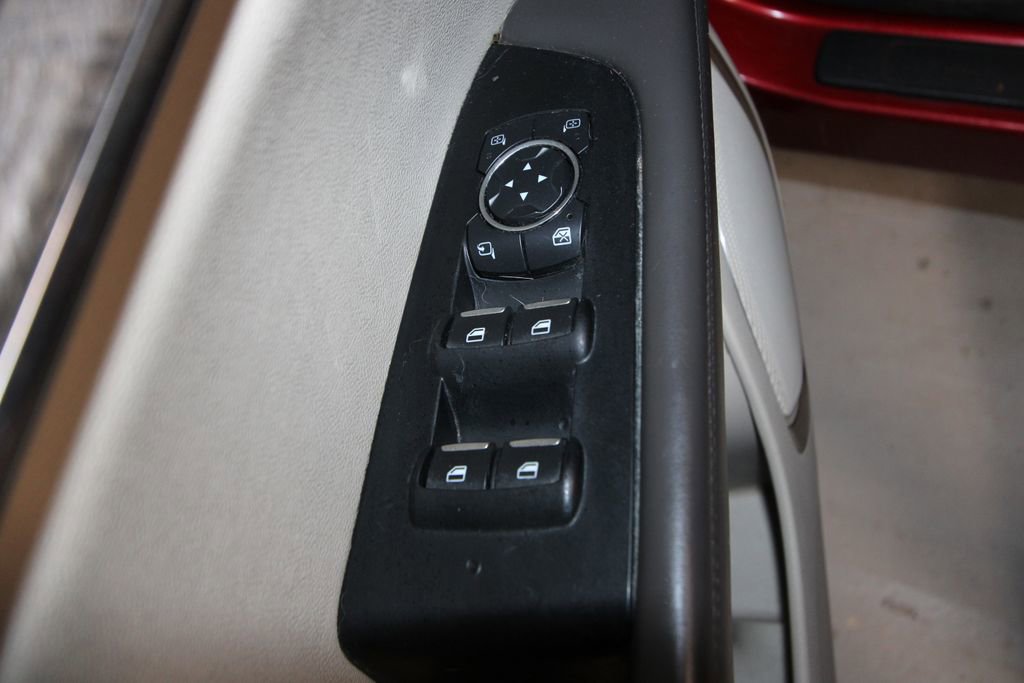 Used 2016 Lincoln MKX Reserve w/ Driver Assistance Package image 6