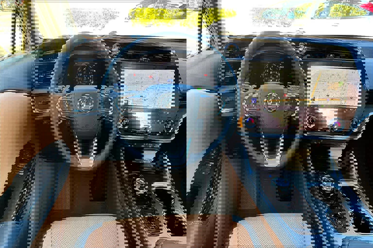 Used 2023 Lexus RZ 450e Premium image 5