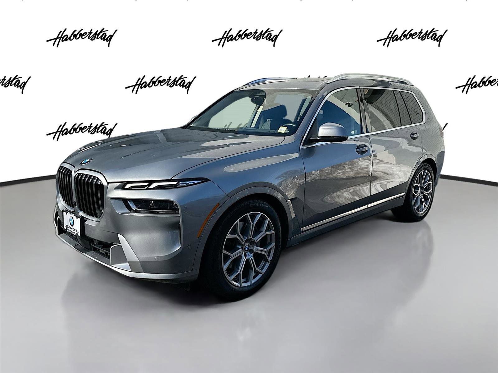 Certified 2024 BMW X7 xDrive40i w/ Premium Package image 1