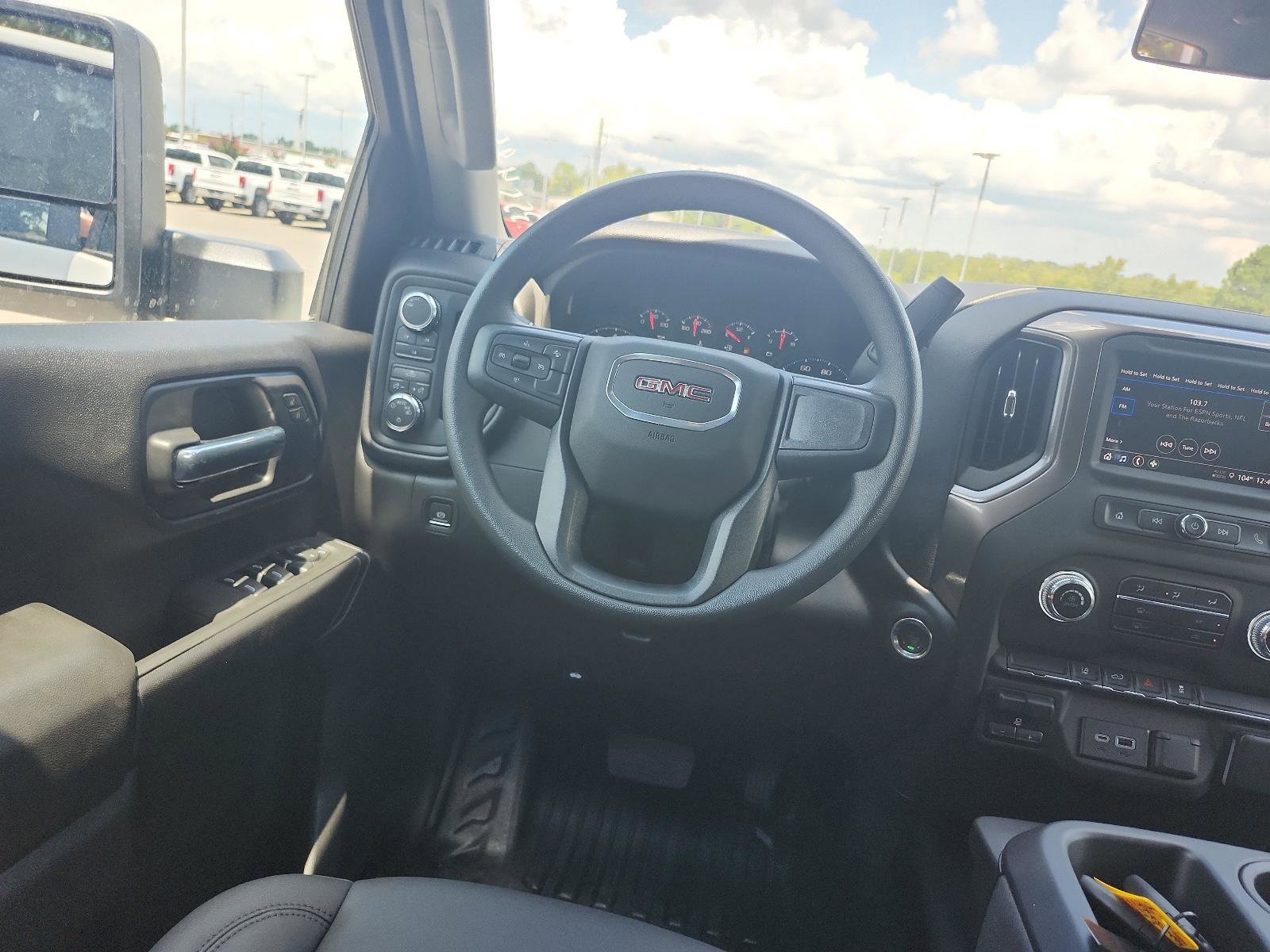 New 2025 GMC Sierra 2500 Pro image 10