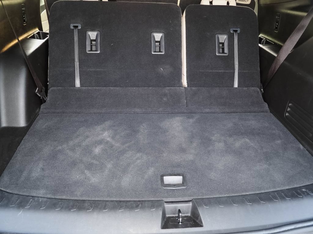 Certified 2023 Chevrolet Traverse LS w/ Safety Package FWD image 9