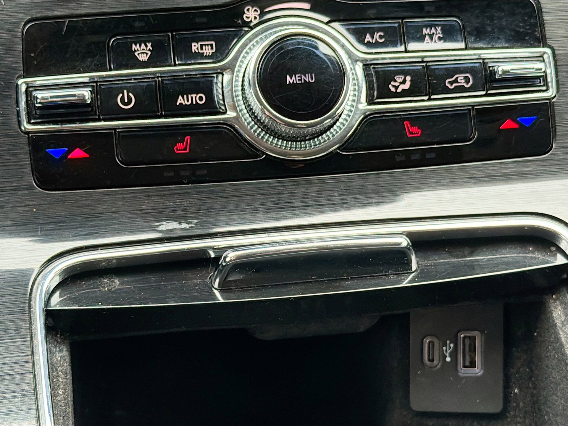 Used 2023 Lincoln Nautilus AWD w/ Premium Package image 24