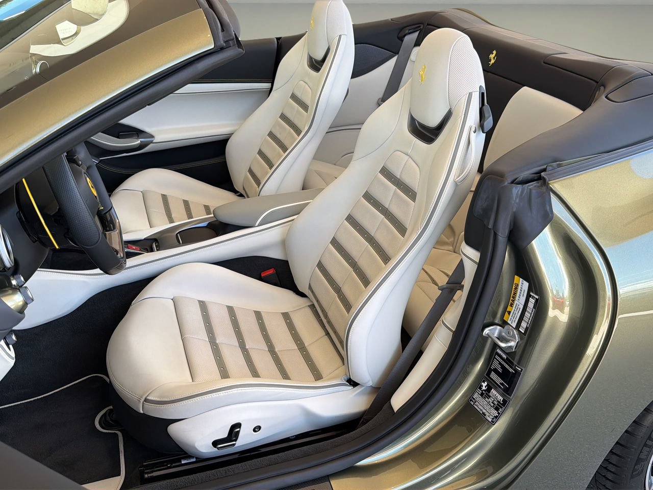 Used 2023 Ferrari Portofino M RWD image 12
