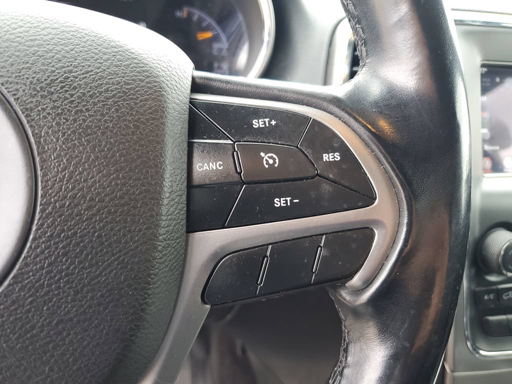 Used 2021 Jeep Grand Cherokee Laredo AWD/4WD image 20